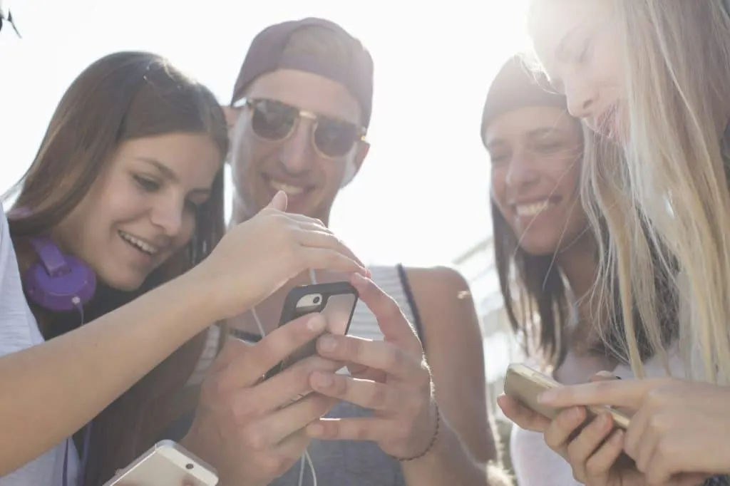 Gagner argent réseaux sociaux : astuces sur Waxoo.fr